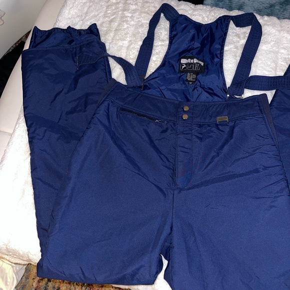 Ski Bib - Picture 2 of 3